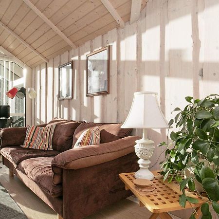 Three-Bedroom Holiday Home In Rodby 38 Kramnitse ภายนอก รูปภาพ