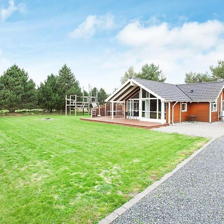 Three-Bedroom Holiday Home In Rodby 38 Kramnitse ภายนอก รูปภาพ