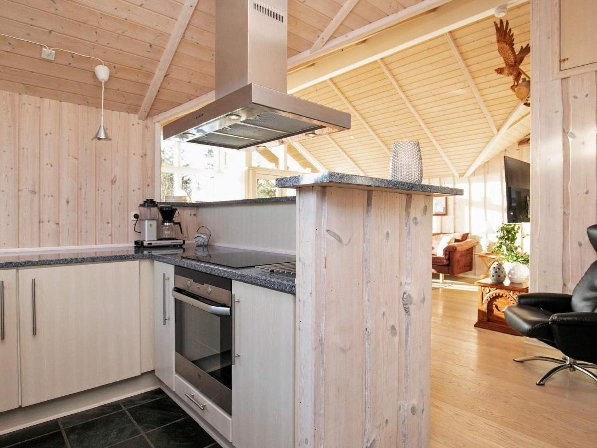 Three-Bedroom Holiday Home In Rodby 38 Kramnitse ภายนอก รูปภาพ