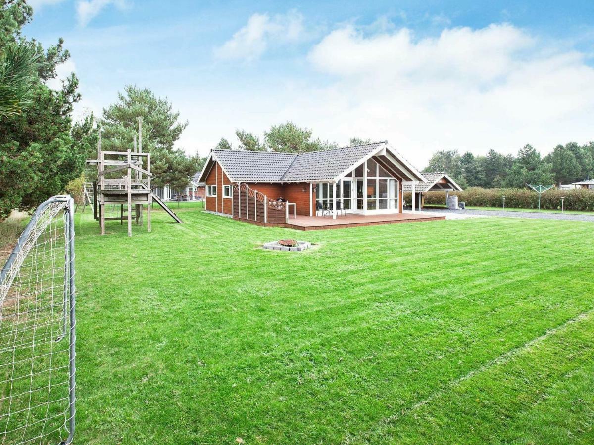 Three-Bedroom Holiday Home In Rodby 38 Kramnitse ภายนอก รูปภาพ