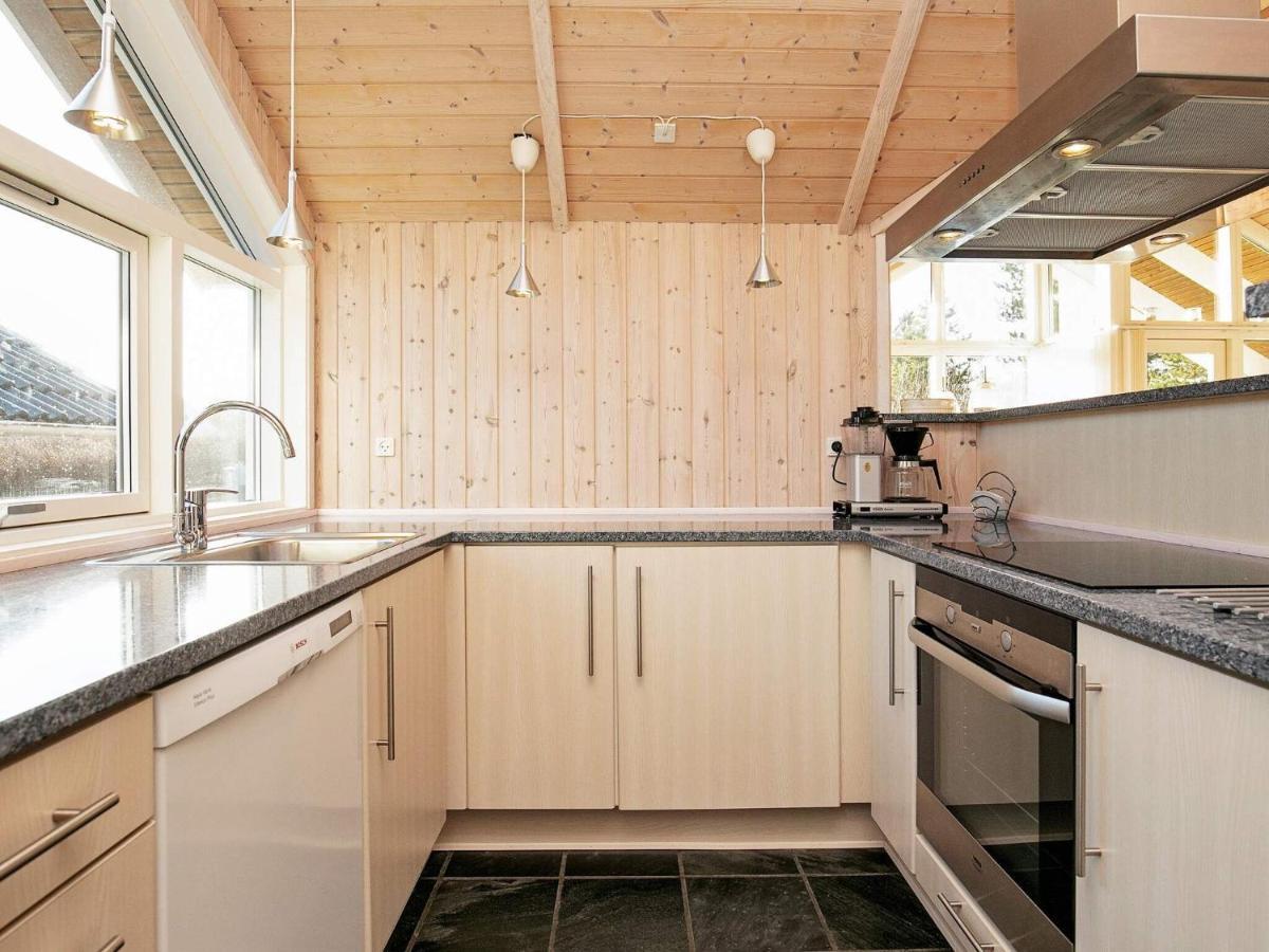 Three-Bedroom Holiday Home In Rodby 38 Kramnitse ภายนอก รูปภาพ
